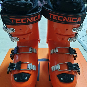 테크니카 주니어 스키부즈 225