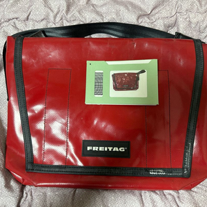 프라이탁 덱스터 레드 민트택 포함 이미지