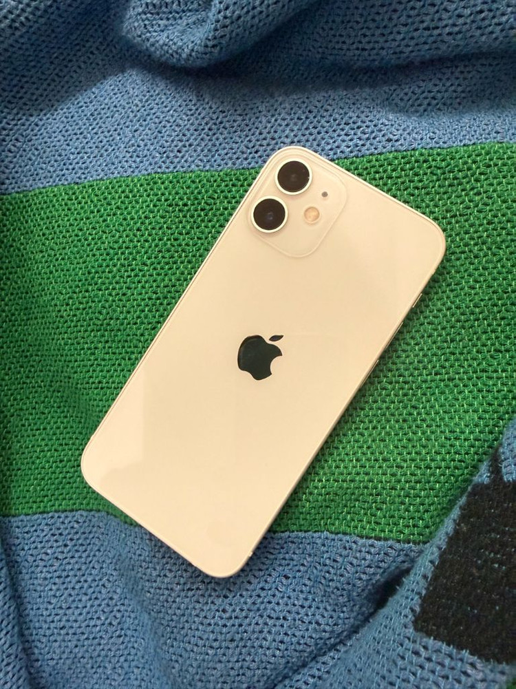 아이폰 12 미니 화이트 특S급 팝니다--1