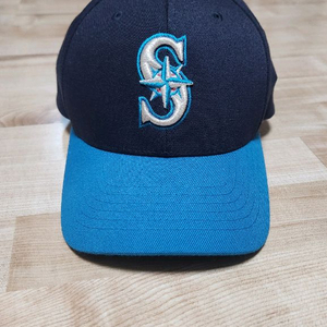 MLB 시애틀 투톤모자 새상품급 팝니다