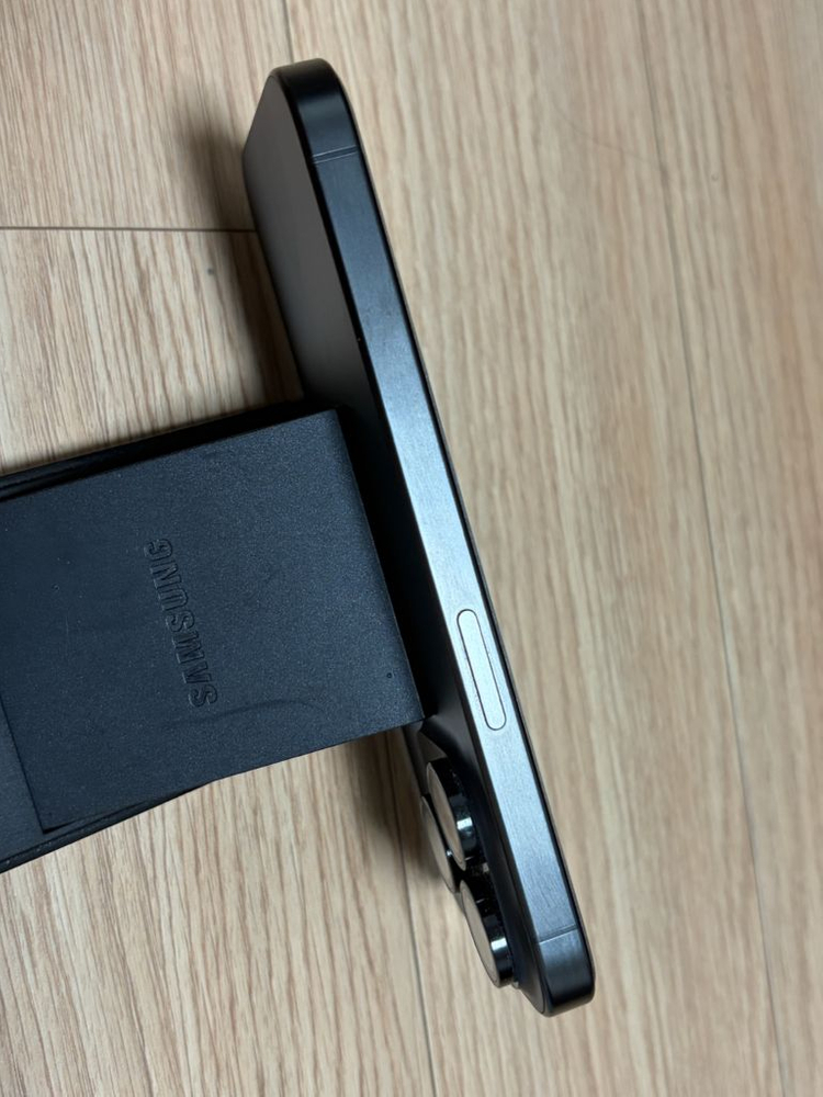 아이폰 15프로 블랙--4