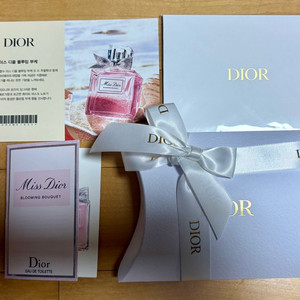 디올 어딕트 립 맥시마이저 + 미스 디올 불루밍 부케 오 드 뚜왈렛 선물세트