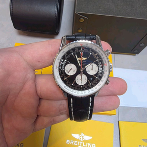 브라이틀링 내비타이머 43mm 황금날개