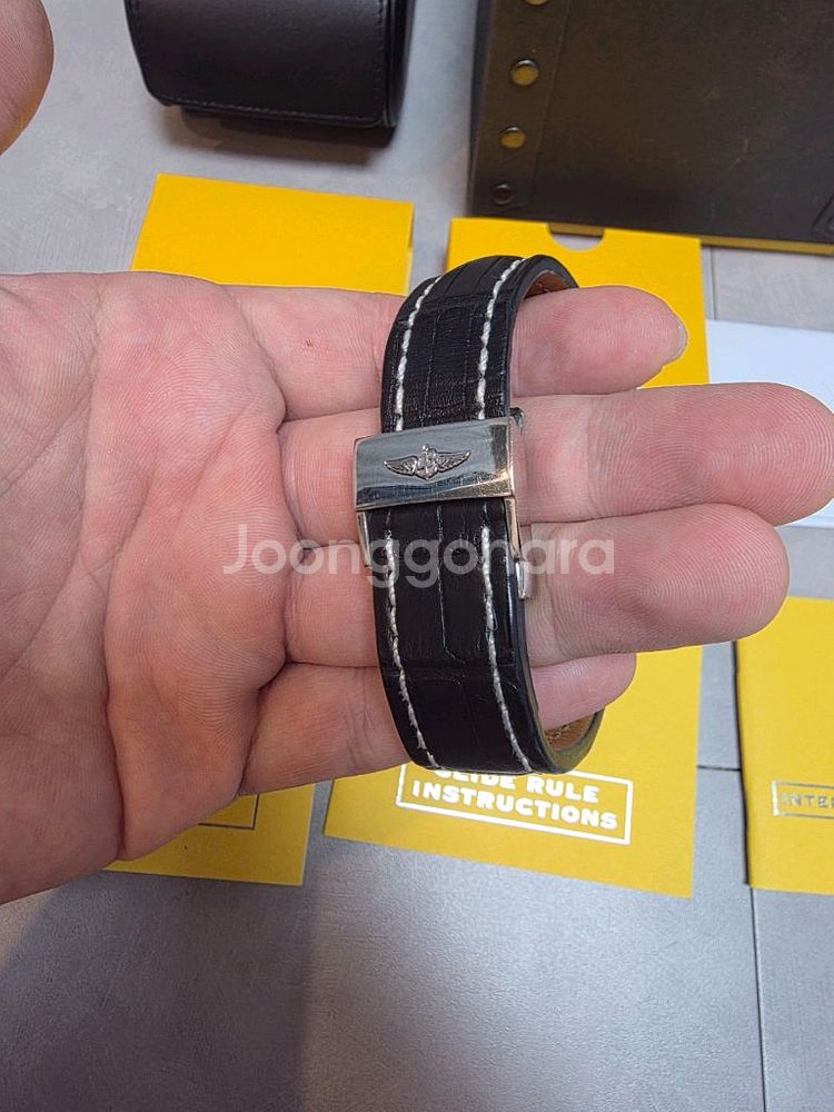 브라이틀링 내비타이머 43mm 황금날개--3