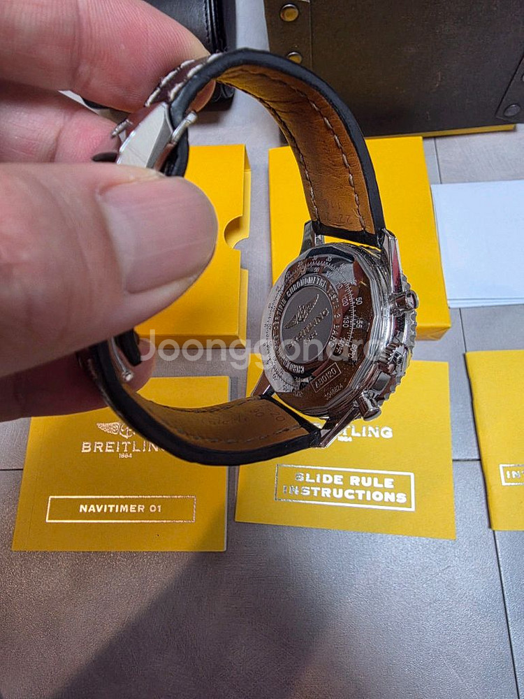 브라이틀링 내비타이머 43mm 황금날개--4