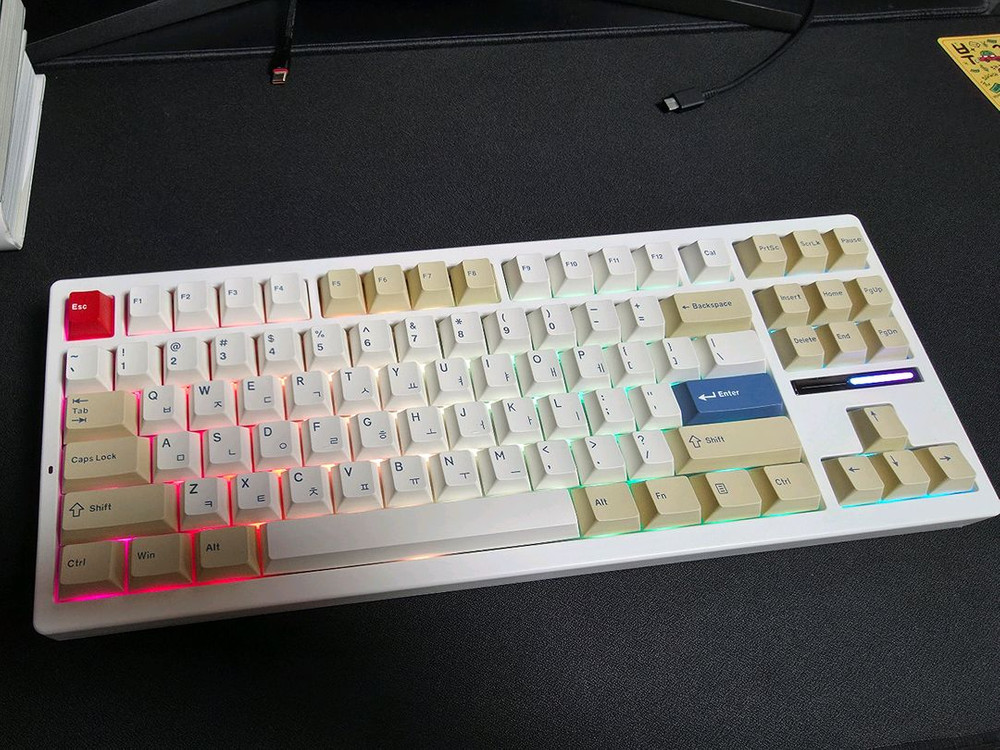 씽크웨이 TV88 텐키리스 88기계식 키보드 HMX선셋축 이미지