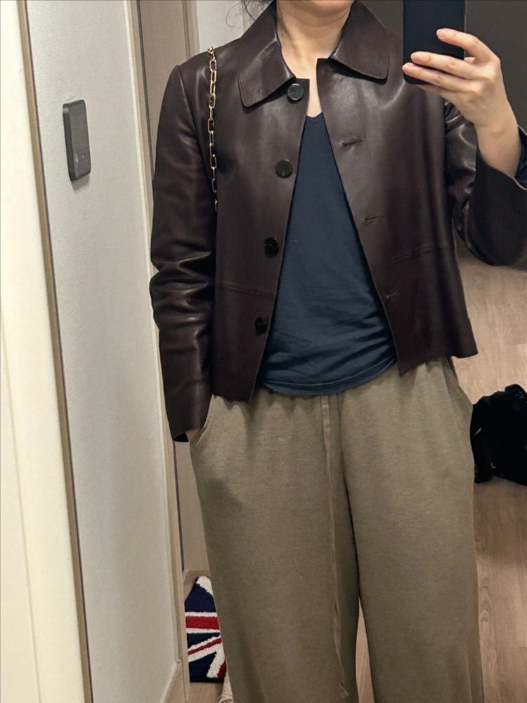 띠어리가죽쟈켓팝니다--1