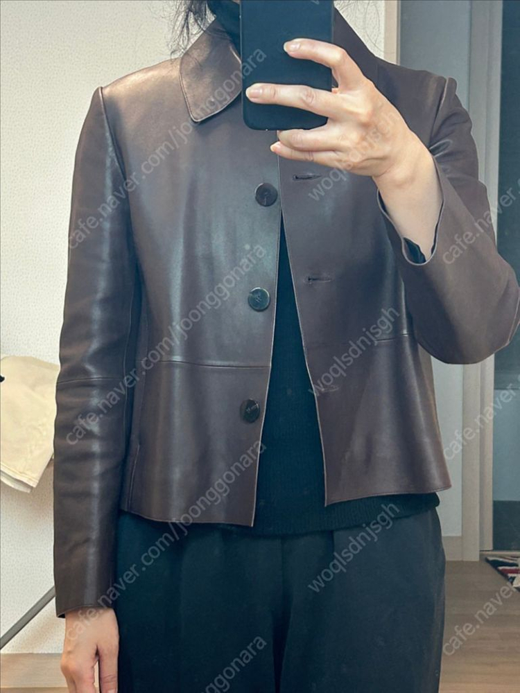 띠어리가죽쟈켓팝니다--6