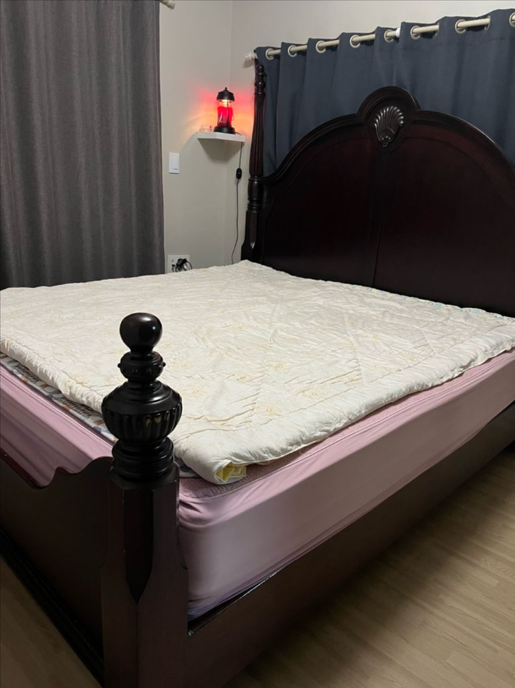 수입 앤틱스타일 원목 침대 이미지