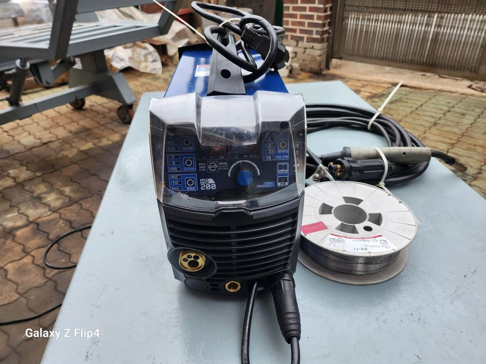 현대 논가스(CO2) 인버터아크용접기 HG200--1