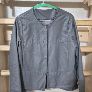 여성 그레이 가죽자켓