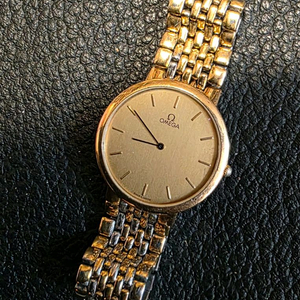 오메가 드빌쿼츠 남녀공용시계팝니다