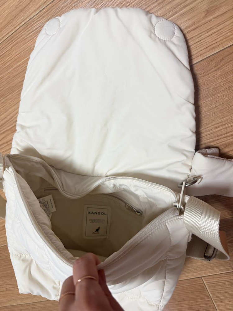 캉골패딩가방 (푸퍼메신저백) 이미지