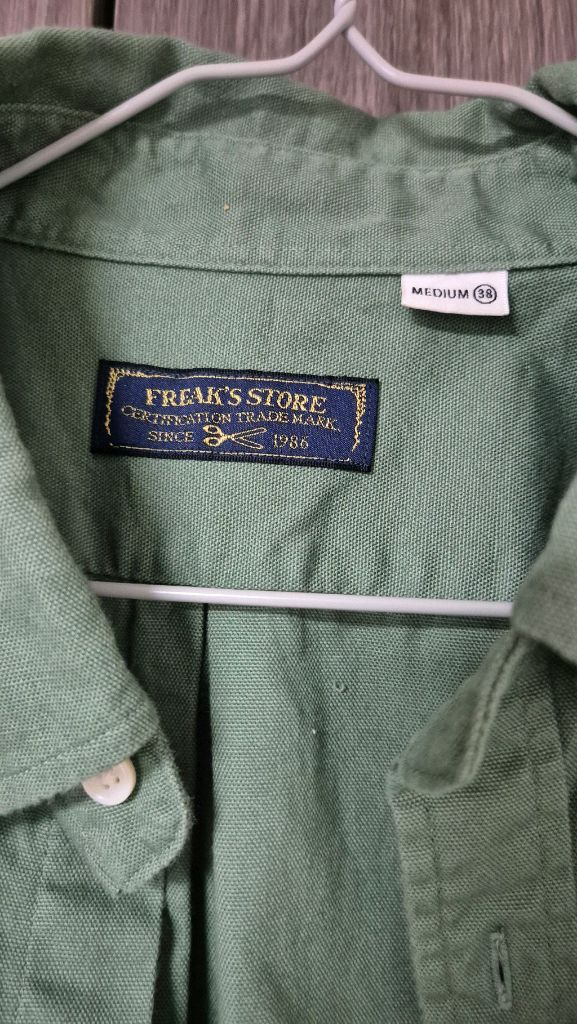 M 초록 셔츠 롤업 반소매 Freaks store 이미지