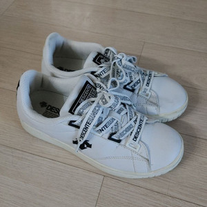 데상트 흰색 운동화 /245 이미지