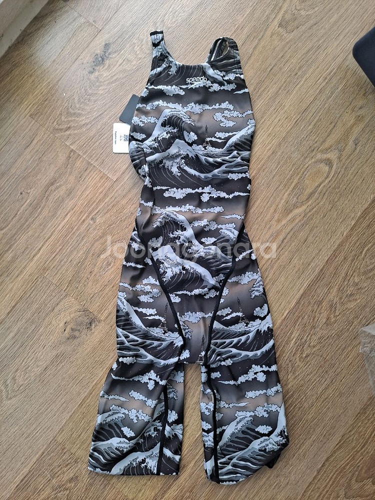 새상품 25년 출시 스피도 선수용 여자 반전신 수영복--2