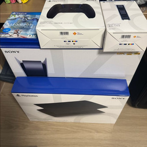 PS5 1018A + 듀얼센스(블랙) + 충전기 + 정품 본체커버(블랙)