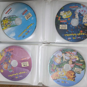 신기한 스쿨버스 DVD + 미사용 미개봉 번역본(택배비포함) 이미지