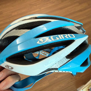 GIRO Ionos 로드 헬멧 (M 사이즈)