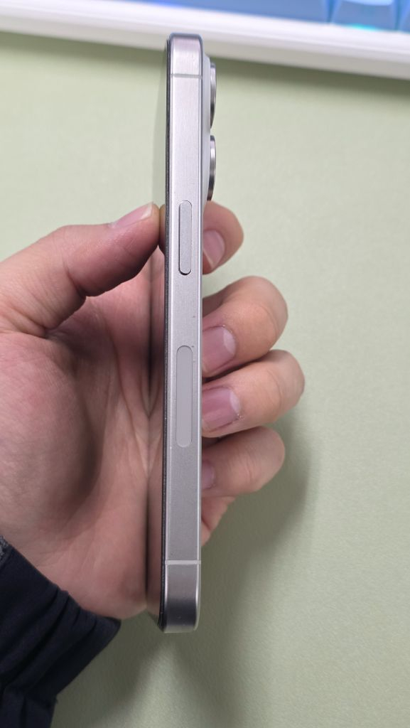 아이폰 15 pro 128GB--3