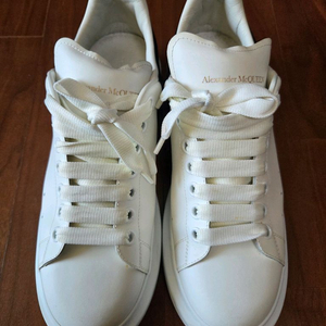 알렉산더맥퀸 스니커즈 270사이즈 판매합니다