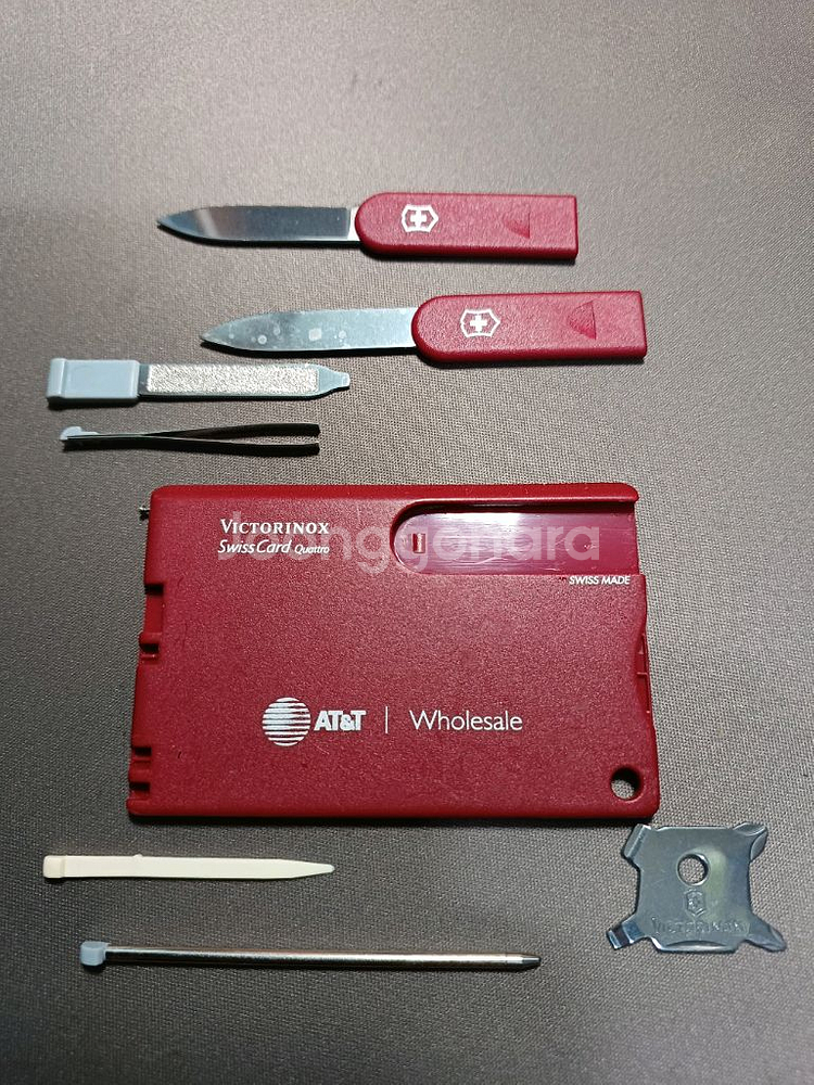 빅토리녹스 미니 멀티툴 스위스카드 쿼트로--1