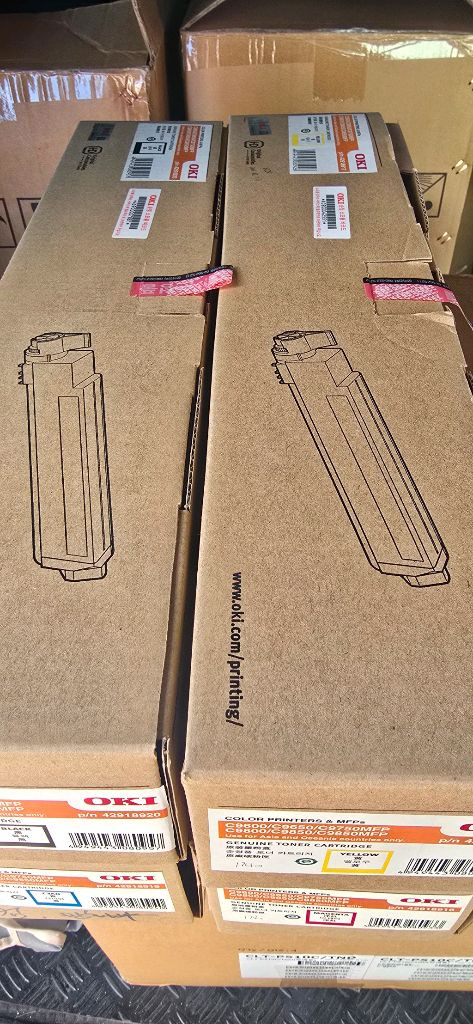 Oki정품토너 C9600/C9650 한세트 판매합니다.--2