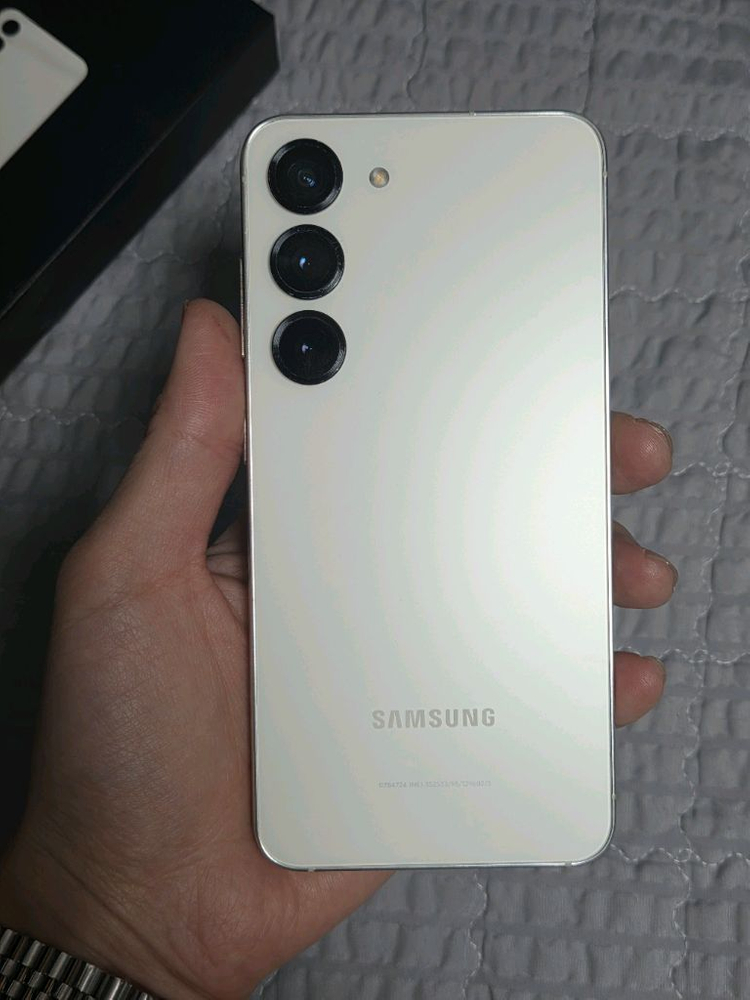 갤럭시 S23 크림 A급 256GB 자급제 삼케플 가능--1