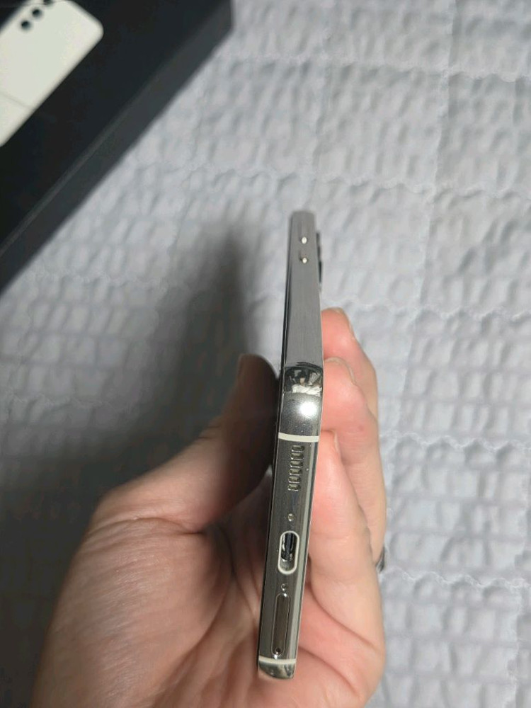 갤럭시 S23 크림 A급 256GB 자급제 삼케플 가능--7