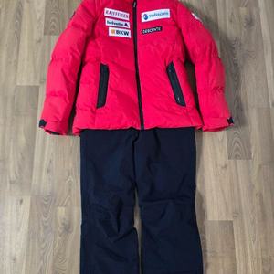 데상트 여성 스키복 상하