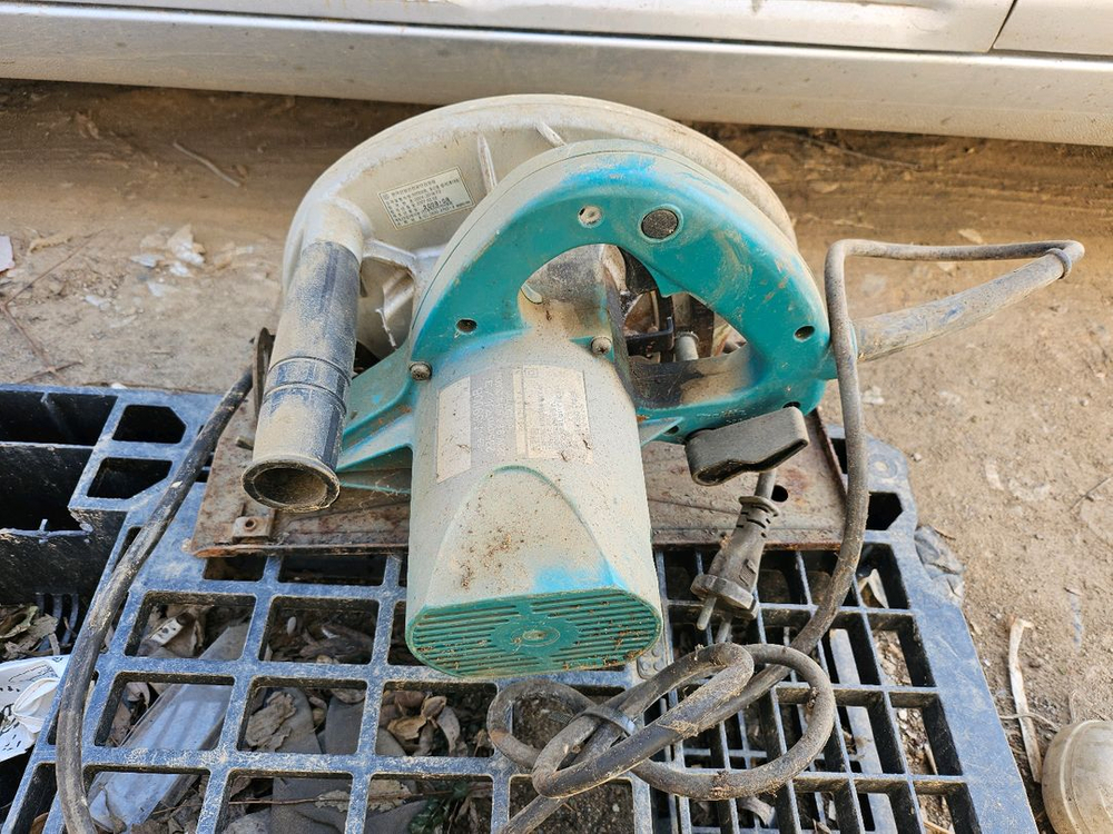 콘크리트 절단기 이미지