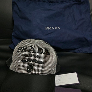 프라다 스터드 리나일론 볼캡 (L) 정품