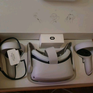오큘러스 퀘스트2 64g 박스풀셋 팝니다