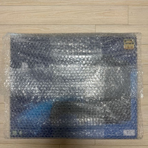 ps4 프로 7118b 신품 미개봉 팝니다. 이미지