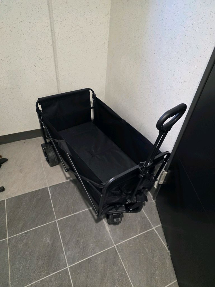 쇼파, 책상, 자전거 거치대, 스탠드 조명, 보행기구, 캐리어--7