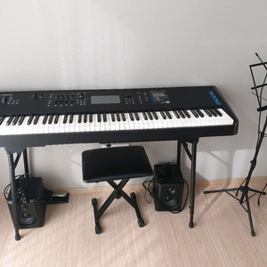 전자피아노 야마하 MODX8 신디사이저 풀세트 팝니다