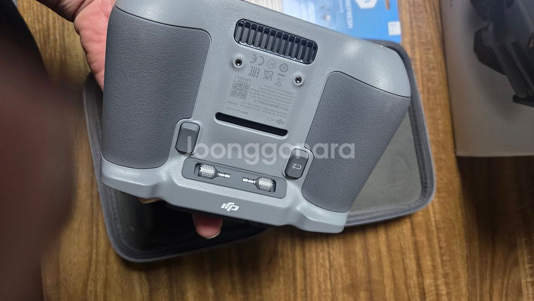 가격내림) DJI 매빅에어3S 플라이모어 콤보 개봉후 사용하지않는 새상품 과 2년 케어리프래쉬 판매합니다--4