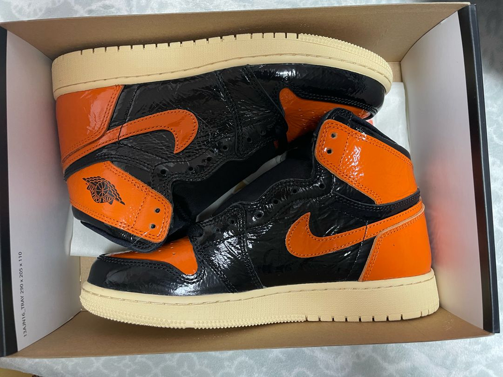 [240] (GS) 조던 1 레트로 하이 OG 쉐터드 백보드 3.0 이미지