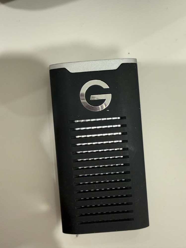 샌디스크 프로페셔널 G드라이브 외장 SSD 2TB--1