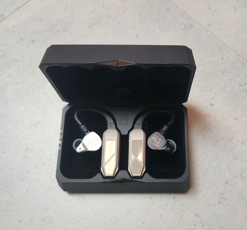 이어폰 팝니다. 심갓 simgot em10--2