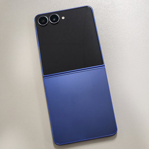 *80만원* 갤럭시 Z플립7 블루 256기가 25년 9월개통 하자XXX 신폰급 판매합니다