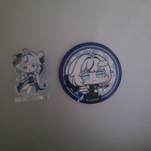 린 코롯토 캔뱃지 2개 9,55원 ~ 9,66원 팝니다