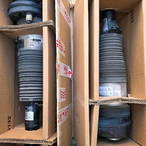 bmw x7 앞 에어서스펜션 양쪽 팝니다