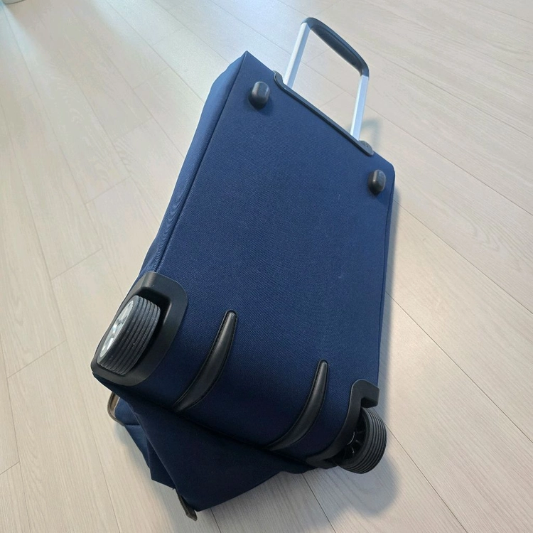 [정가220,000원/1회사용] 라이젠탈 올라운더 트롤리 이동식 보스턴백 다크블루 이미지