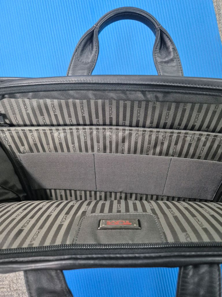 투미 브리프케이스--2