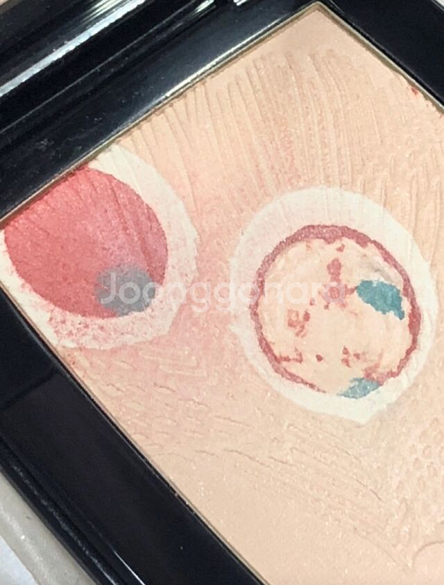 [한정템] 겔랑 빠뤼르 드 뉘 (겔랑 깃털) - 하이라이터 및 블러셔--1