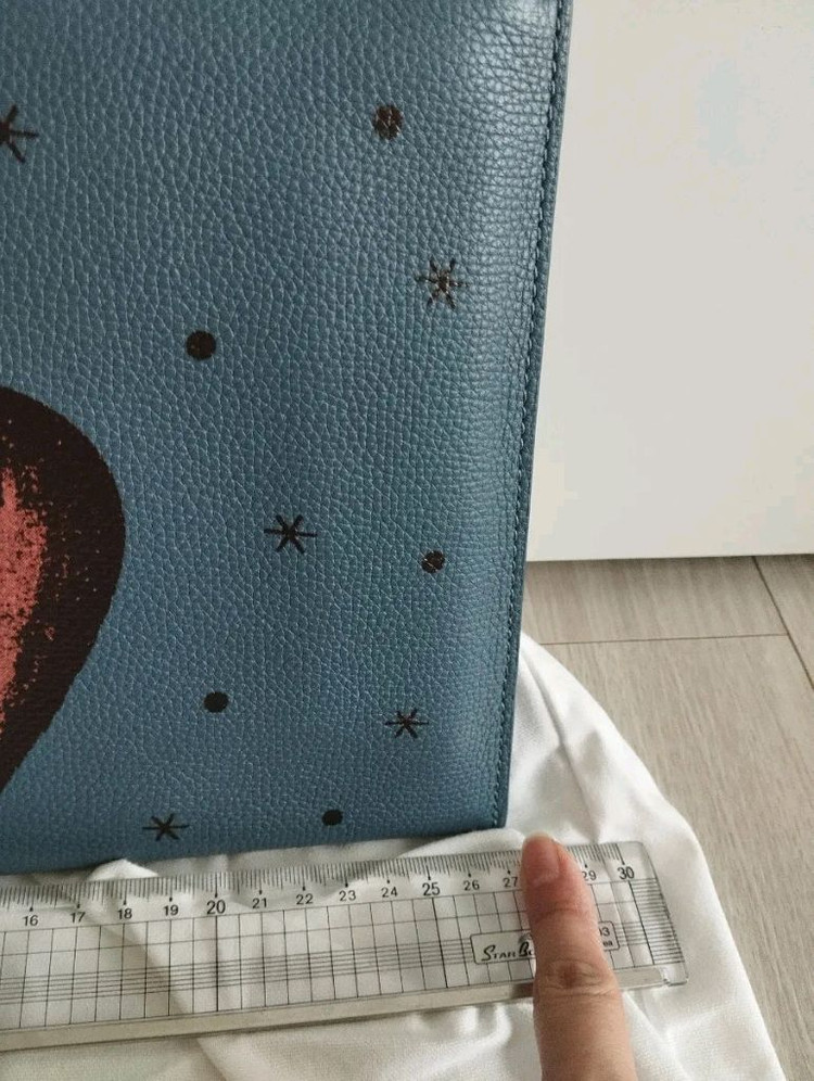 쿠론 하트 패턴 파우치백 이미지