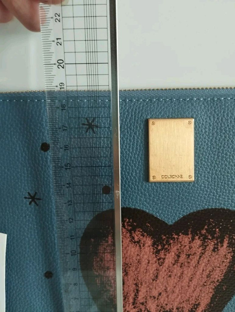 쿠론 하트 패턴 파우치백 이미지