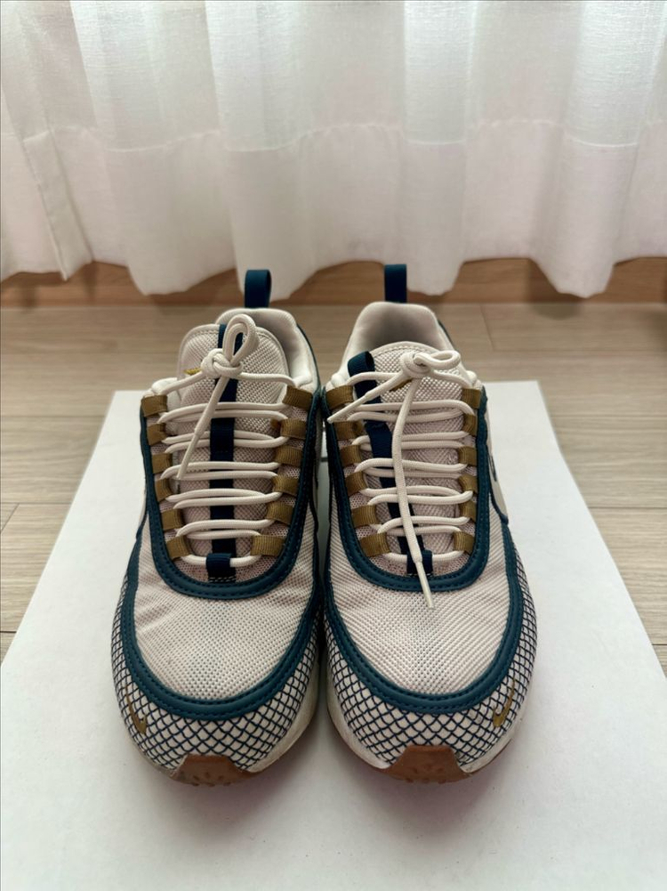 나이키 줌스피리돈 이미지