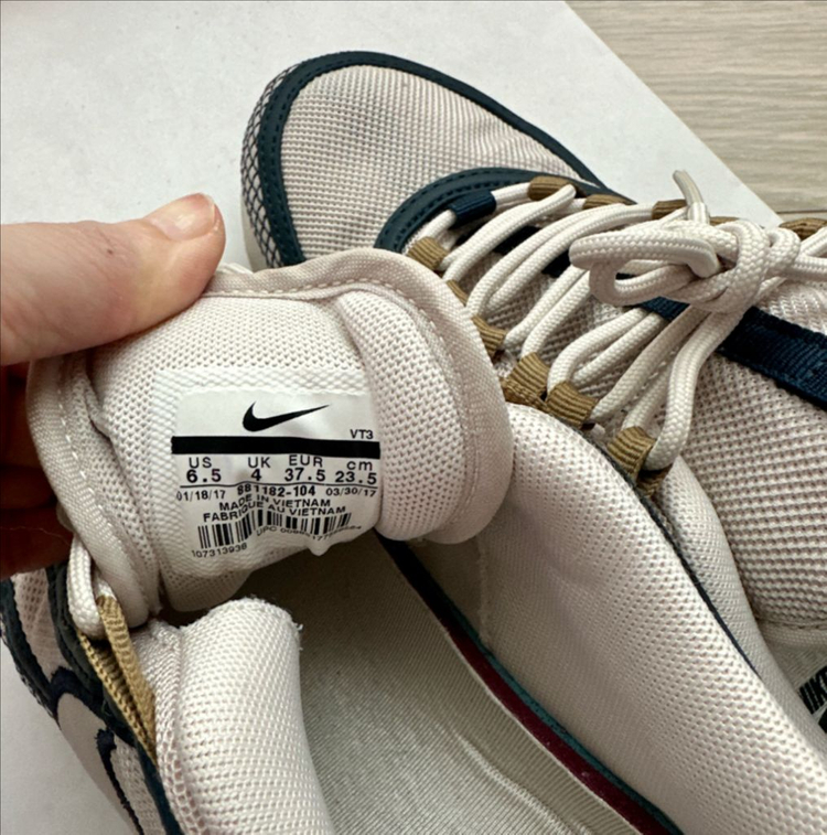 나이키 줌스피리돈 이미지